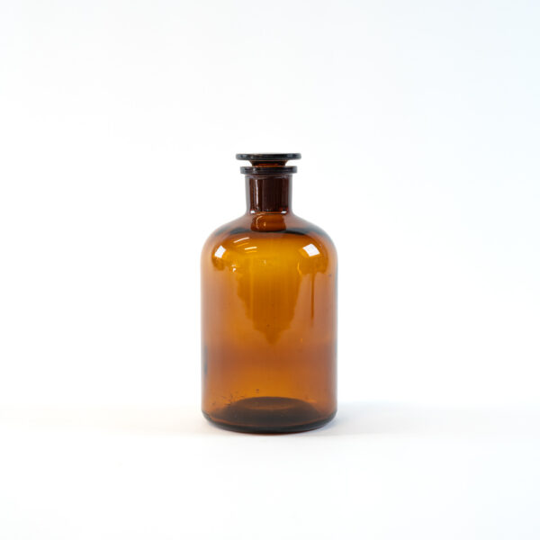 Skleněná váza/lékovka hnědá 21 cm