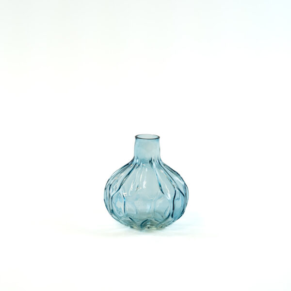 Skleněná vázička elegantní světle modrá 14 cm