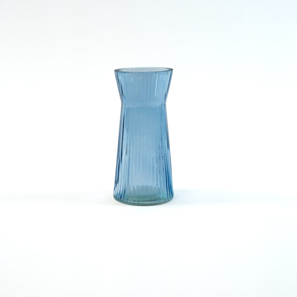 Skleněná vázička modrá s vroubkováním 18 cm