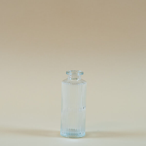 Skleněná vázička vroubkovaná 13 cm