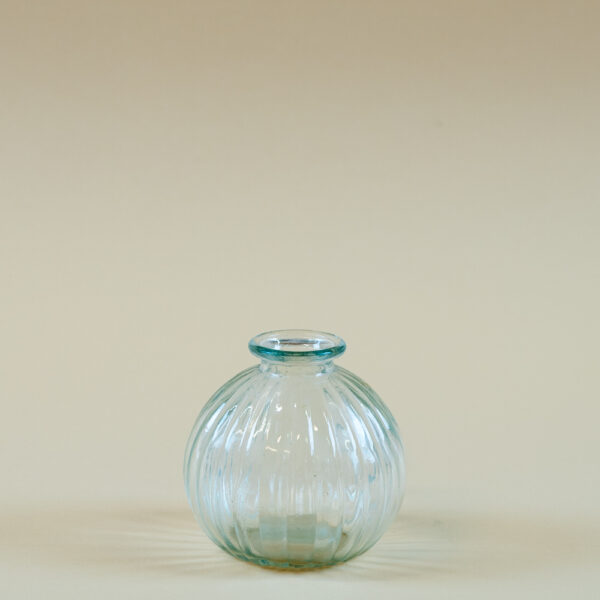 Skleněná vázička vroubkovaná 8 cm