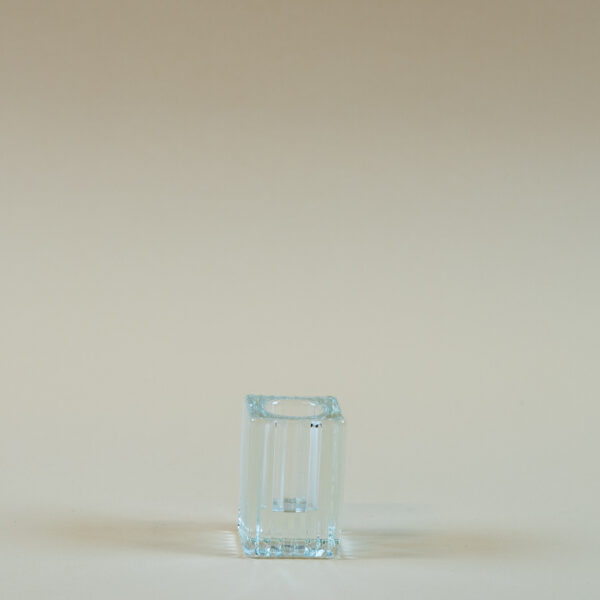 Skleněný svícen na kónickou svíčku "vroubek kvádr" - 6 cm