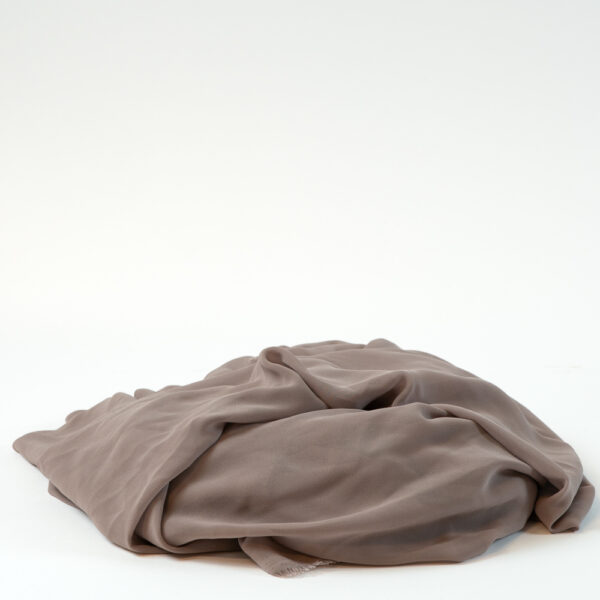 Běhoun na stůl šifon - hnědý (taupe) - 300 cm