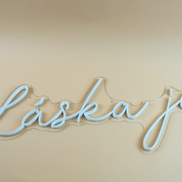 Neon "Láska je"