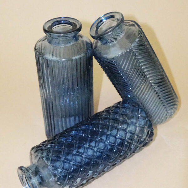 Skleněná vázička modrá (mix) - 13 cm